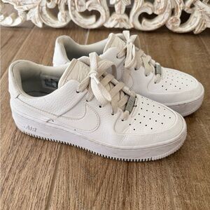 Nike Air Force 1 Sage Low